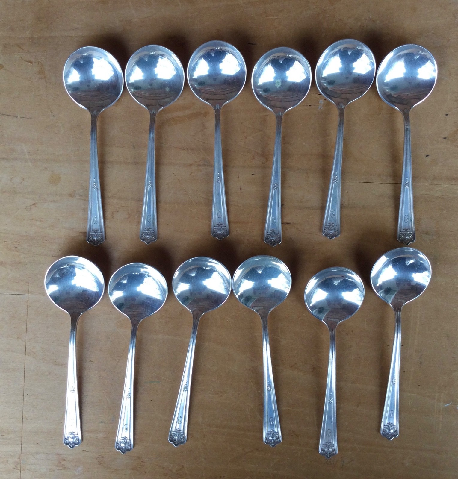 12 Antique Rogers & Bro International Silverplate Soup Spoons Majestic patt 1928