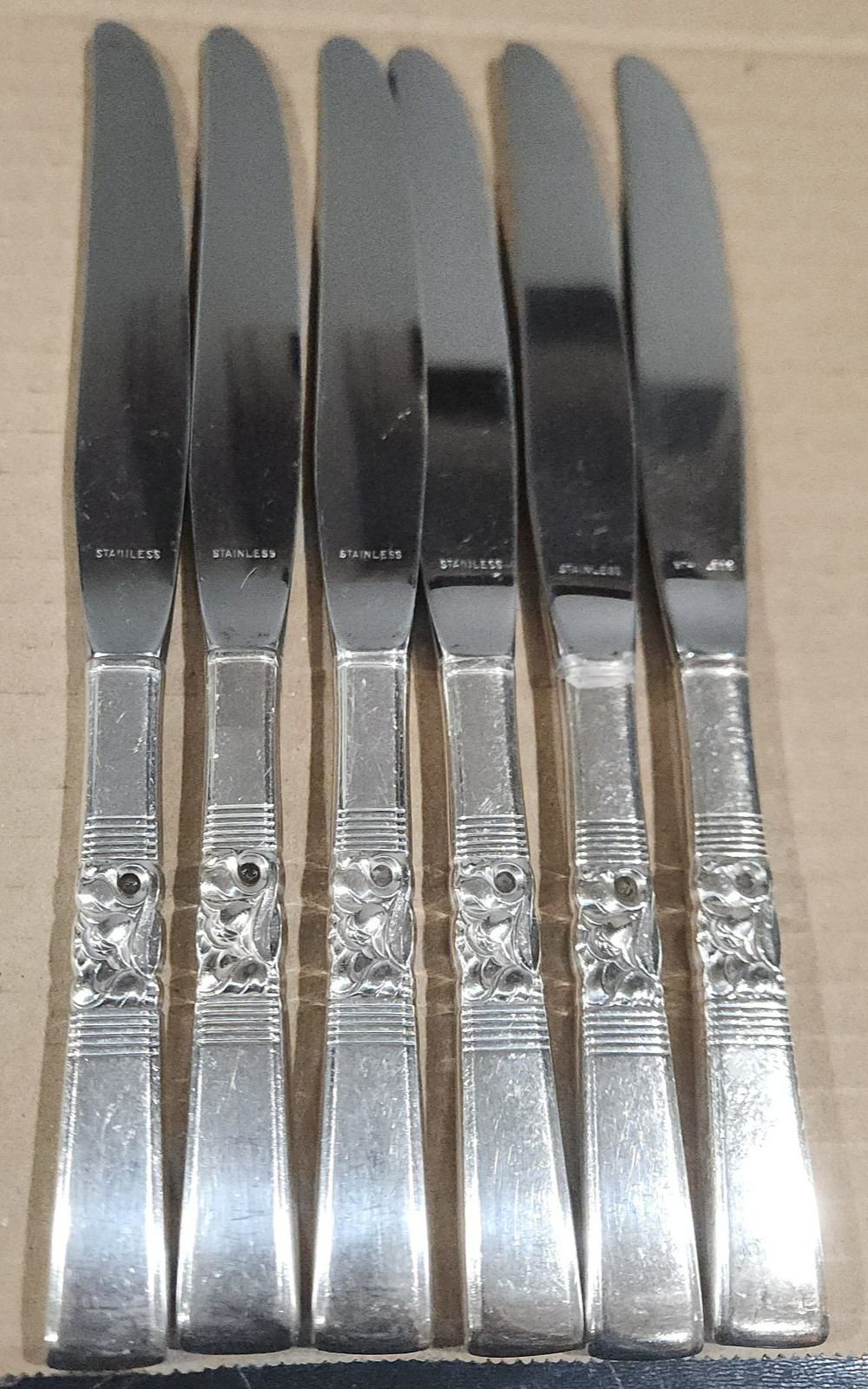 6 vtg COMMUNITY Oneida SILVER PLATE MORNING STAR DINNER KNIFE floral 9 3/8 “