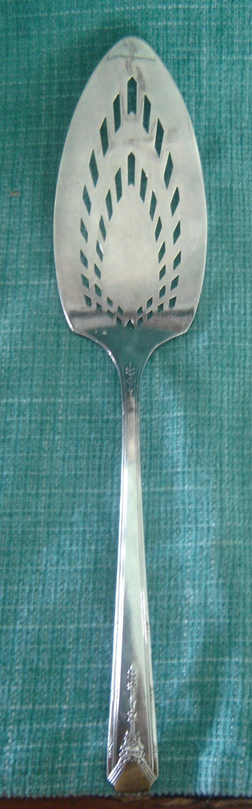 Oneida Community Plate MILADY Pie Server Cake Server 1940 Silverplate – 10 7/8″