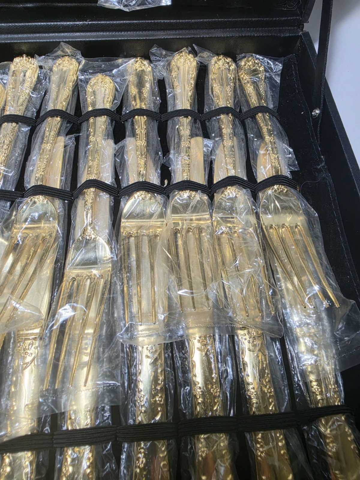 WM Rogers & Sons Enchanted Rose Gold Plated Flatware Set 52 Pc New With Case New