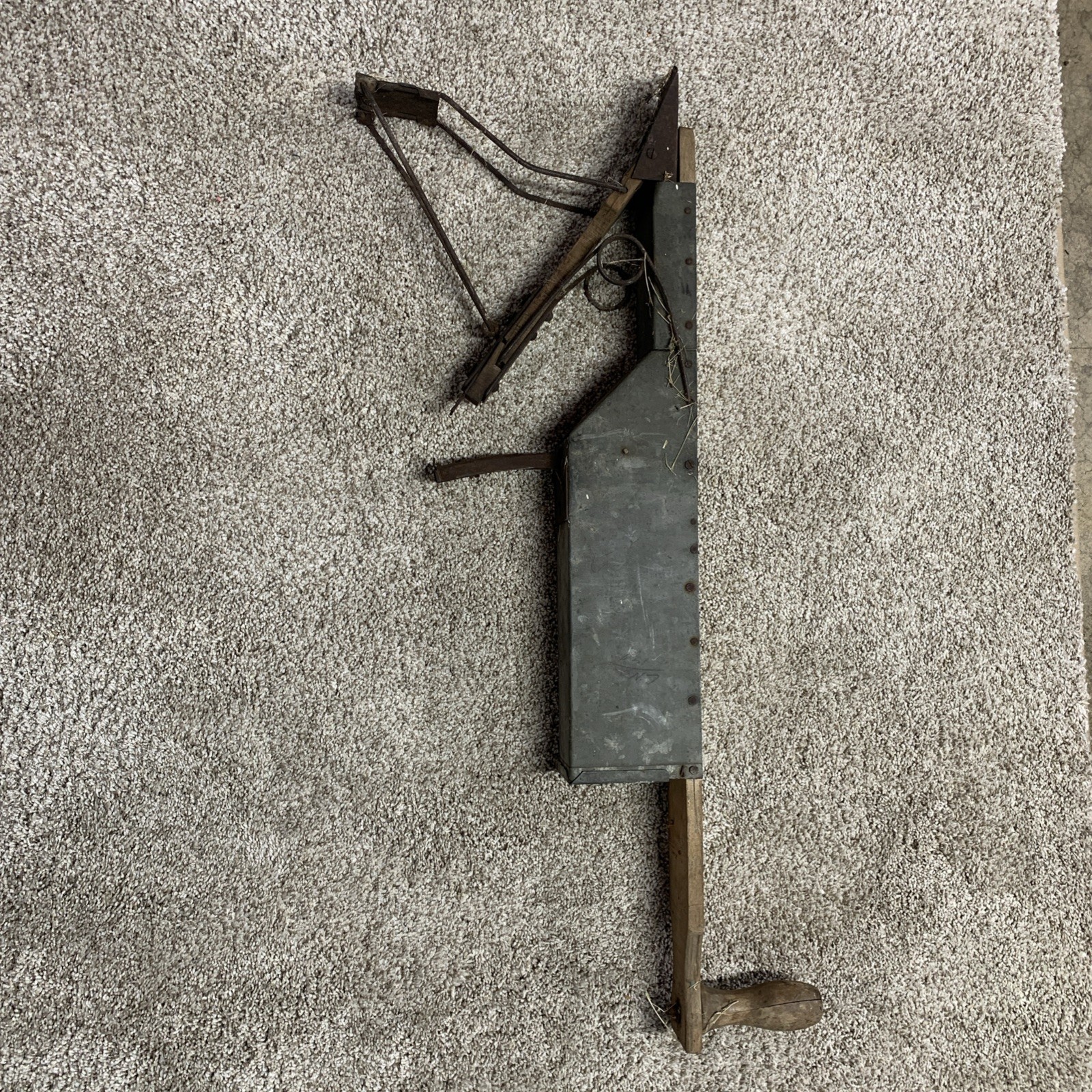 Antique Garden Seeder Hand Push Planter Farm Tool Wood Handle Seed Corn