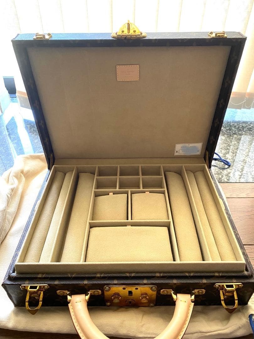 Louis Vuitton Boîte Bijou Jewelry Case Bag Trunk Luggage Suitcase
