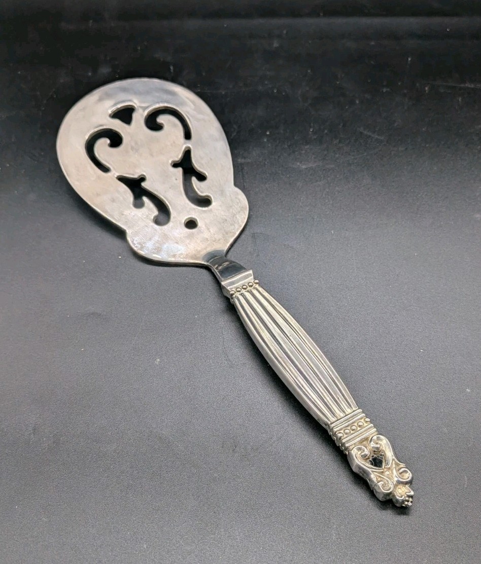 Wallace Vintage Pie/Cake Server Silver Plated 11.25″