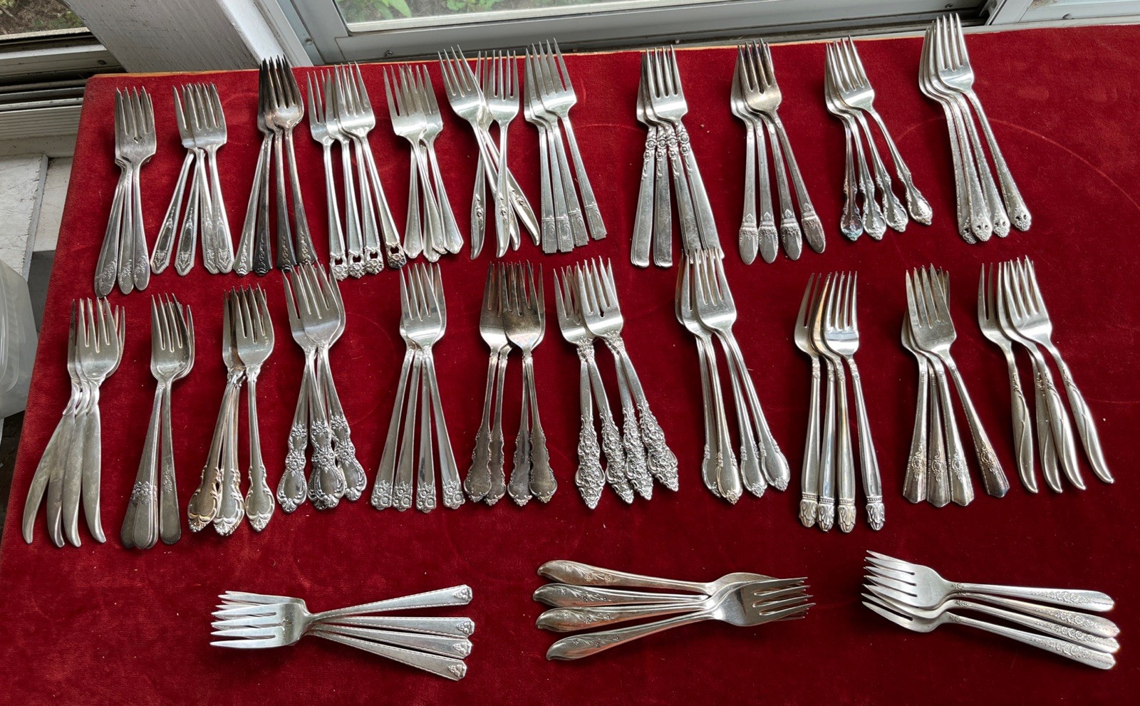 Vtg. Silverplate Flatware Salad Fork Lot of 100 in 25 Sets of 4 Craft Repurpose