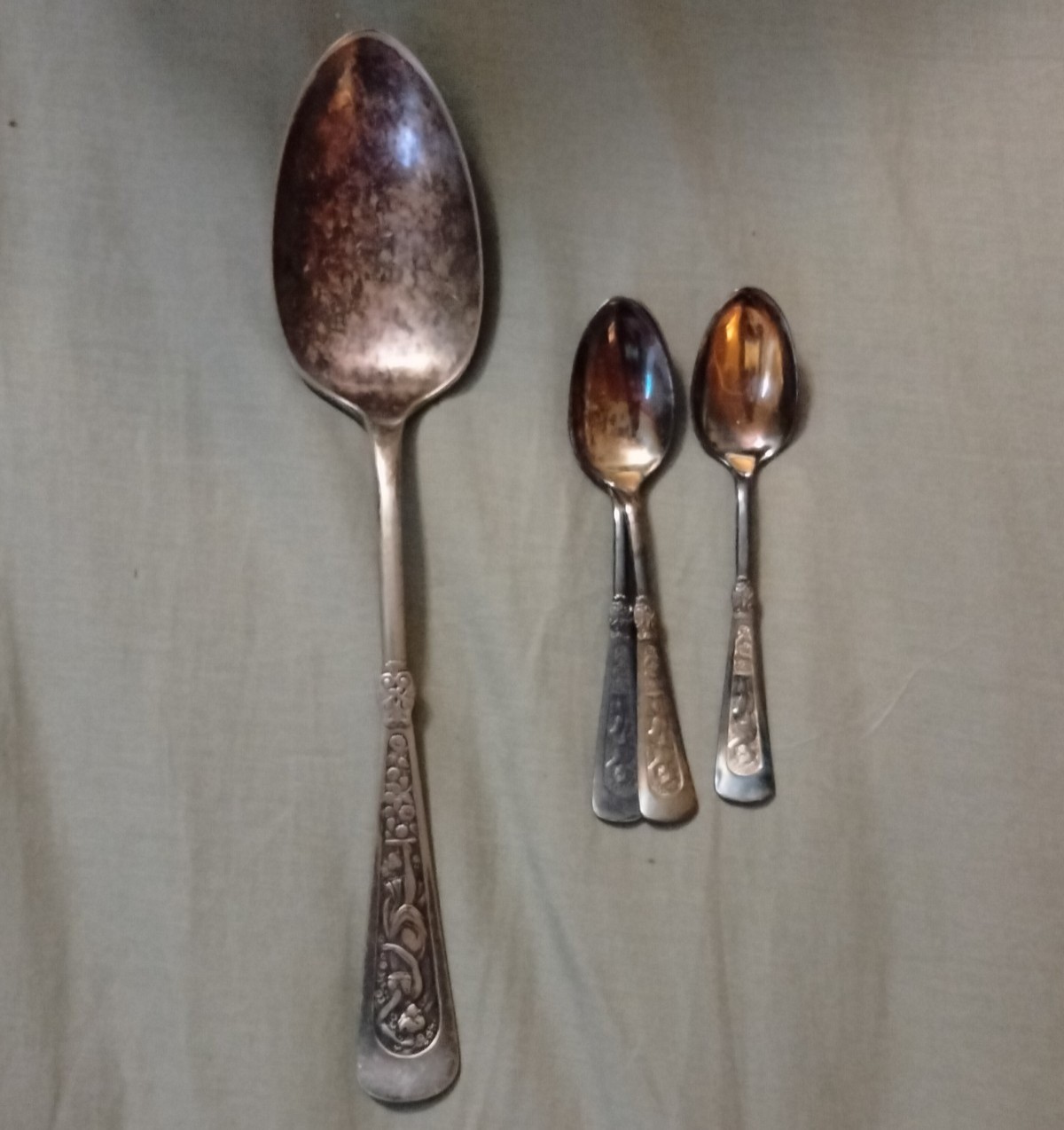 silverplated tablespoon & 3 demitasse spoons ARCADIAN 1884 Rogers FIGURAL silver