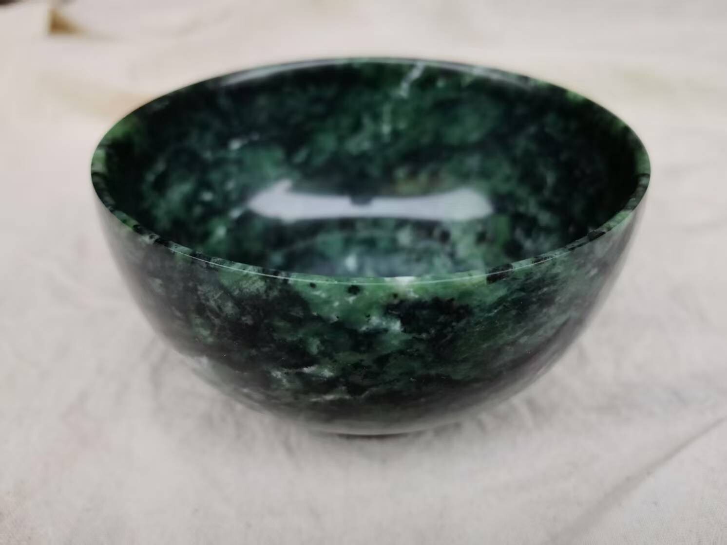 Chinese Handmade jade carving，round edge Natural Dark green jade bowl