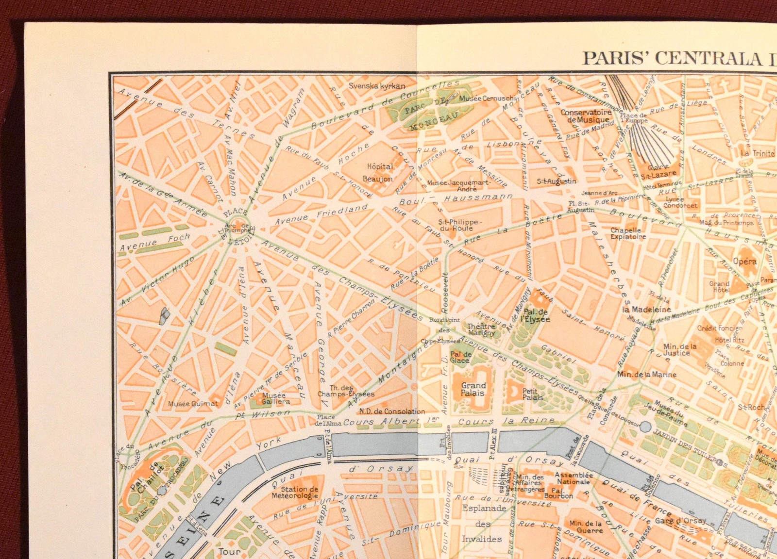 Map of Central Paris, “Paris’ Centrala Delar” Swedish Encyclopedia Plate 1950’s