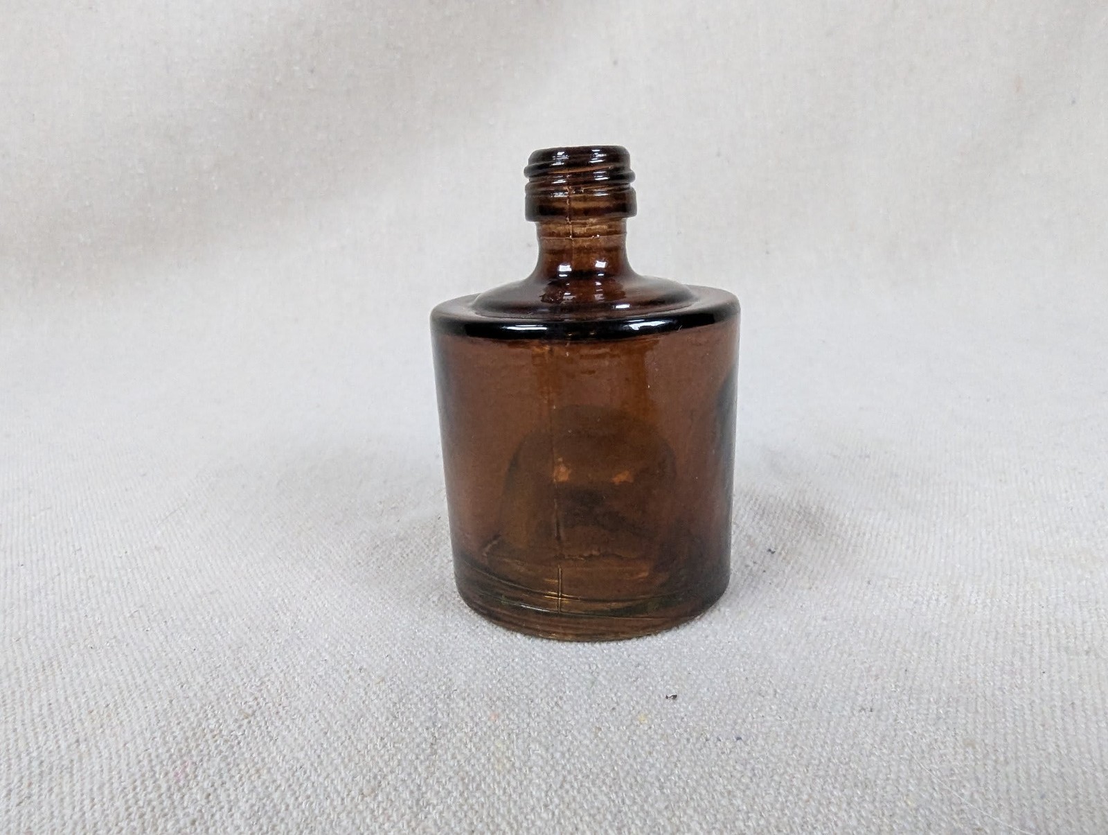 Vintage Amber Glass Apothecary Bottle 2.5 Inch Small Medicine Chemical Jar Good