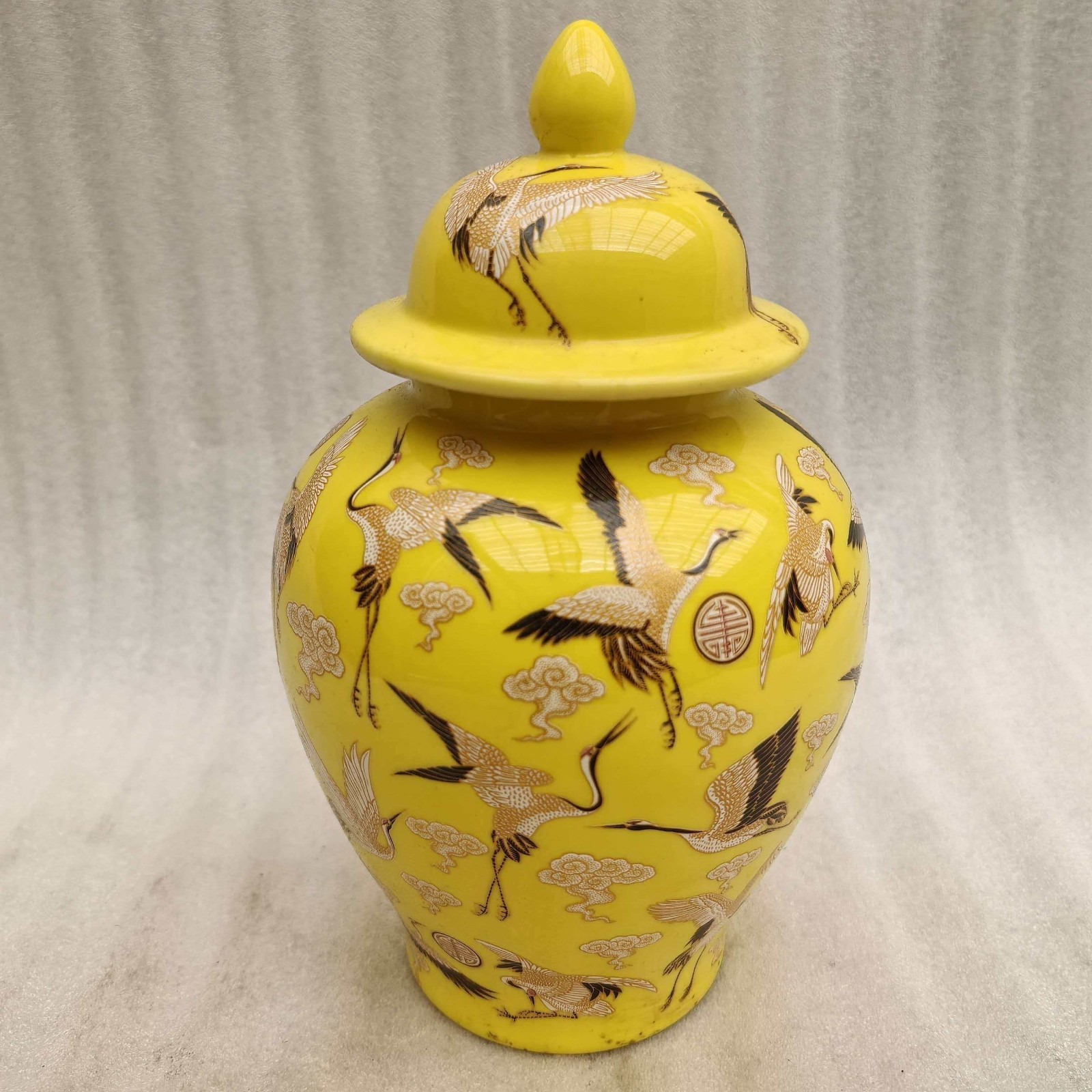 China Old Yellow background enamel painted flying crane pattern palace tea jar