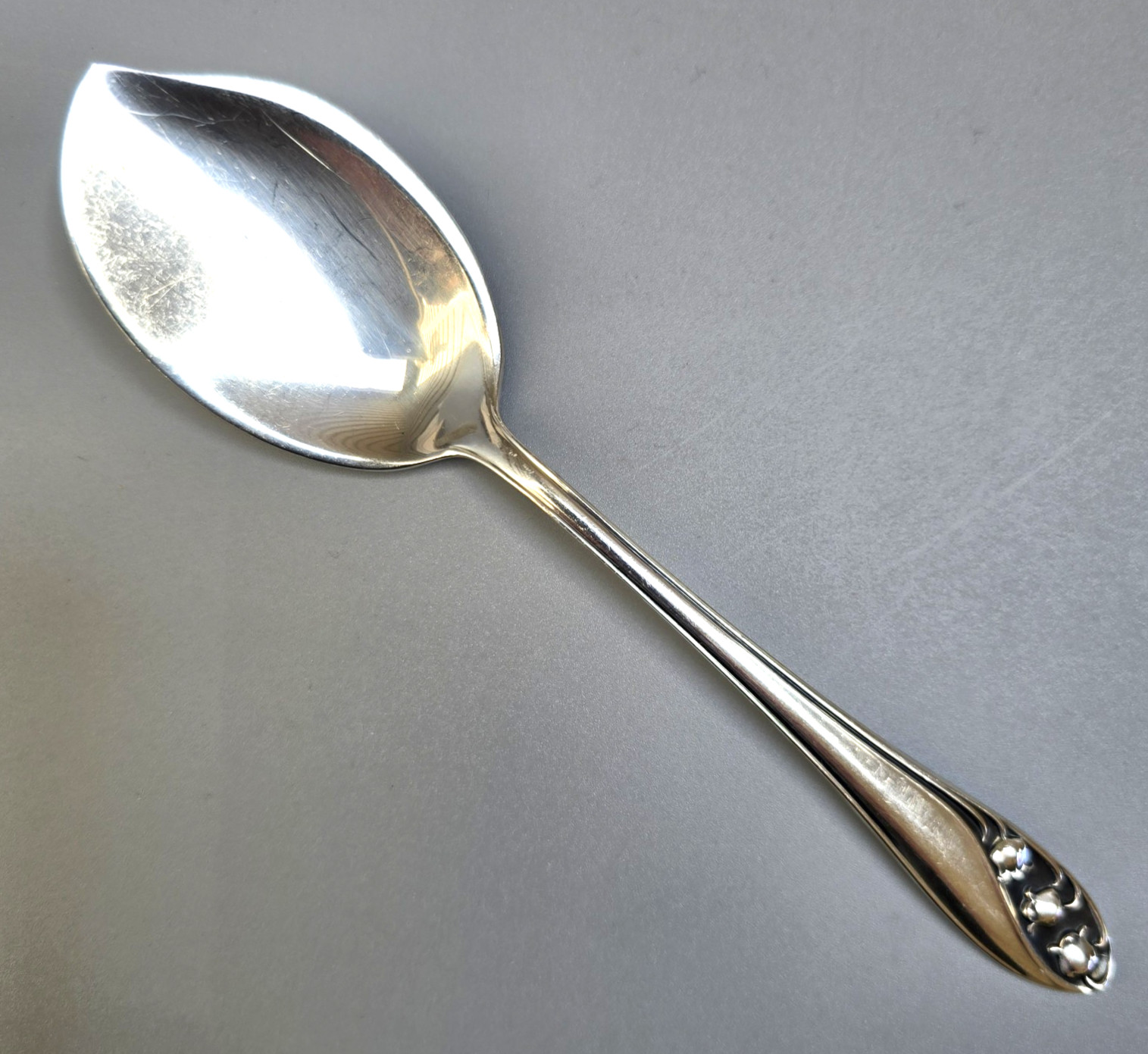 Gorham Sterling Silver “Lily Of The Valley” 6-1/4″ Jelly Server 1950’s