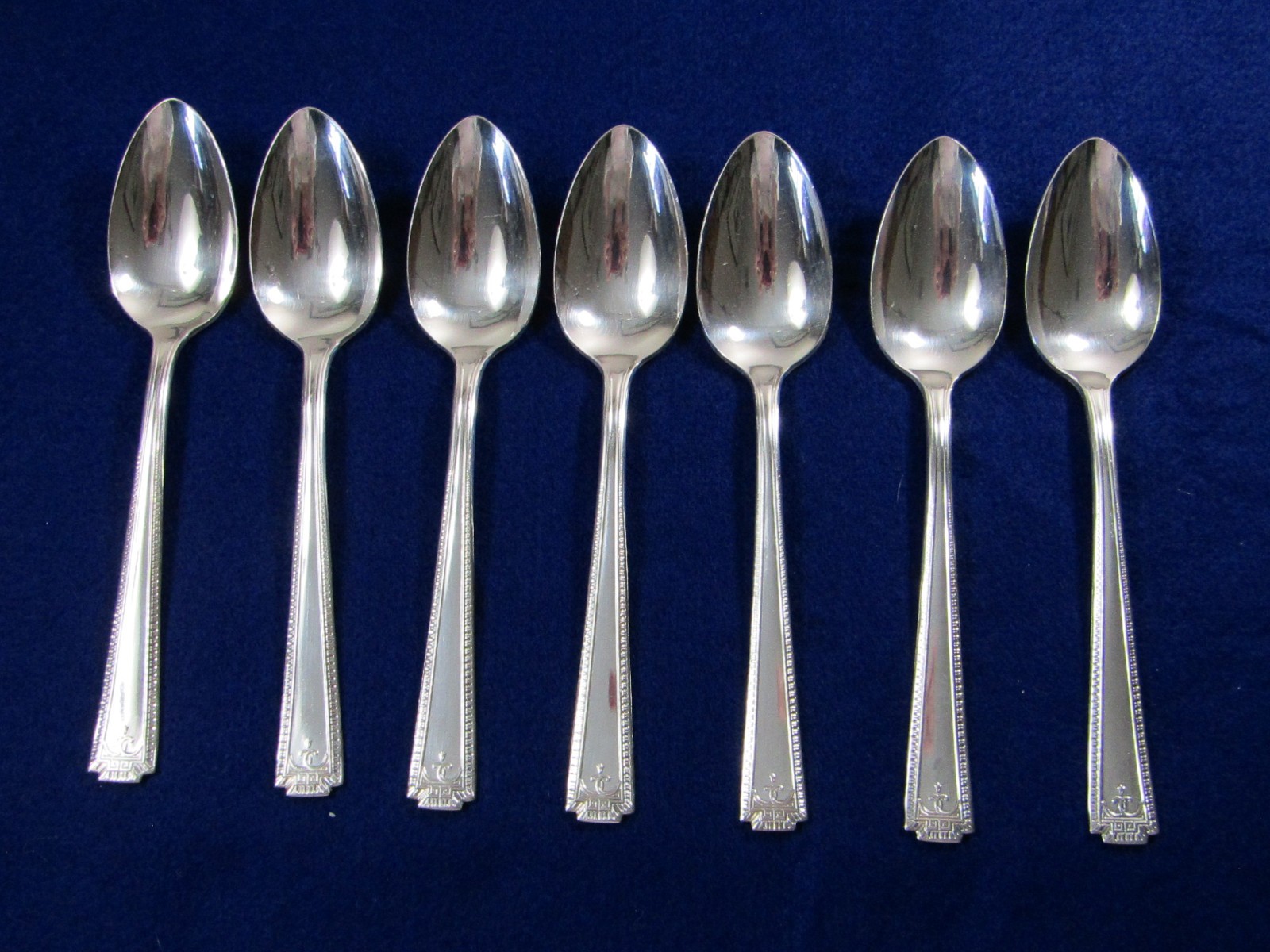 Viceroy Lady Fair 1936 – 7 Teaspoons 6″ – Viceroy & National Silverplate USA