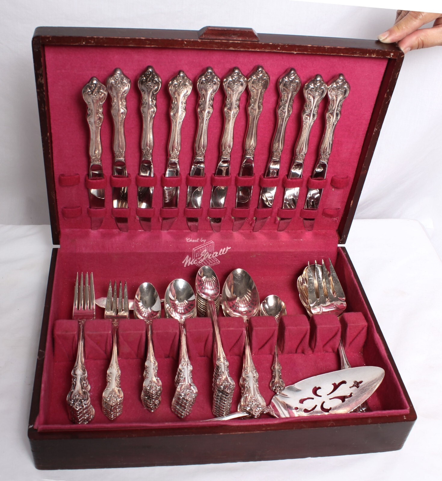 International Deep Silver “Orleans” 68 Pc Flatware Set with McGraw Chest