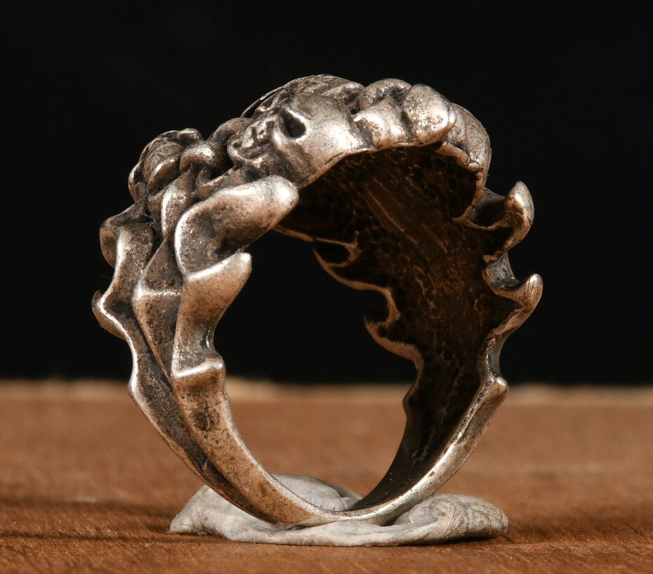2.7CM Tibet Old Silver Fengshui Cross Skull Human Skull Head Ring Finger Ring