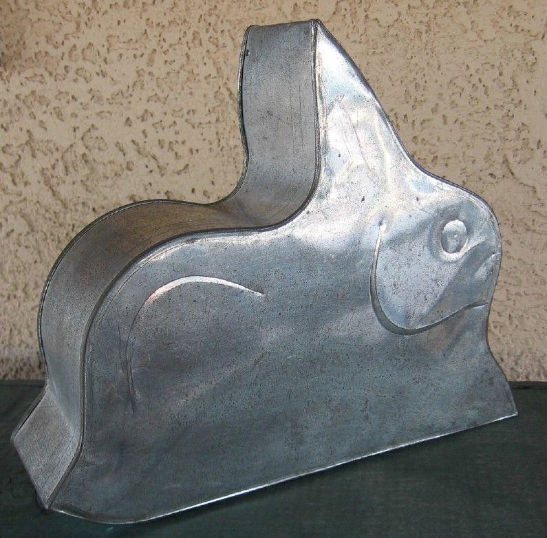ANTIQUE PRIMITIVE EASTER BUNNY RABBIT FORM BAKING MOLD HANDMADE METAL PAN