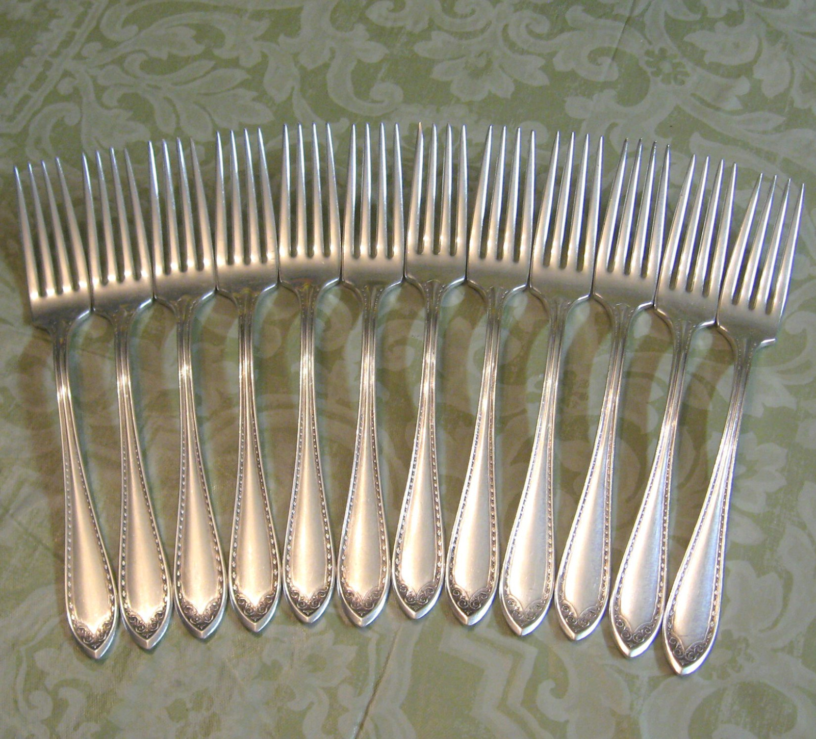 12 Community Silver Plate SHERATON 7 5/8″ Dinner Forks
