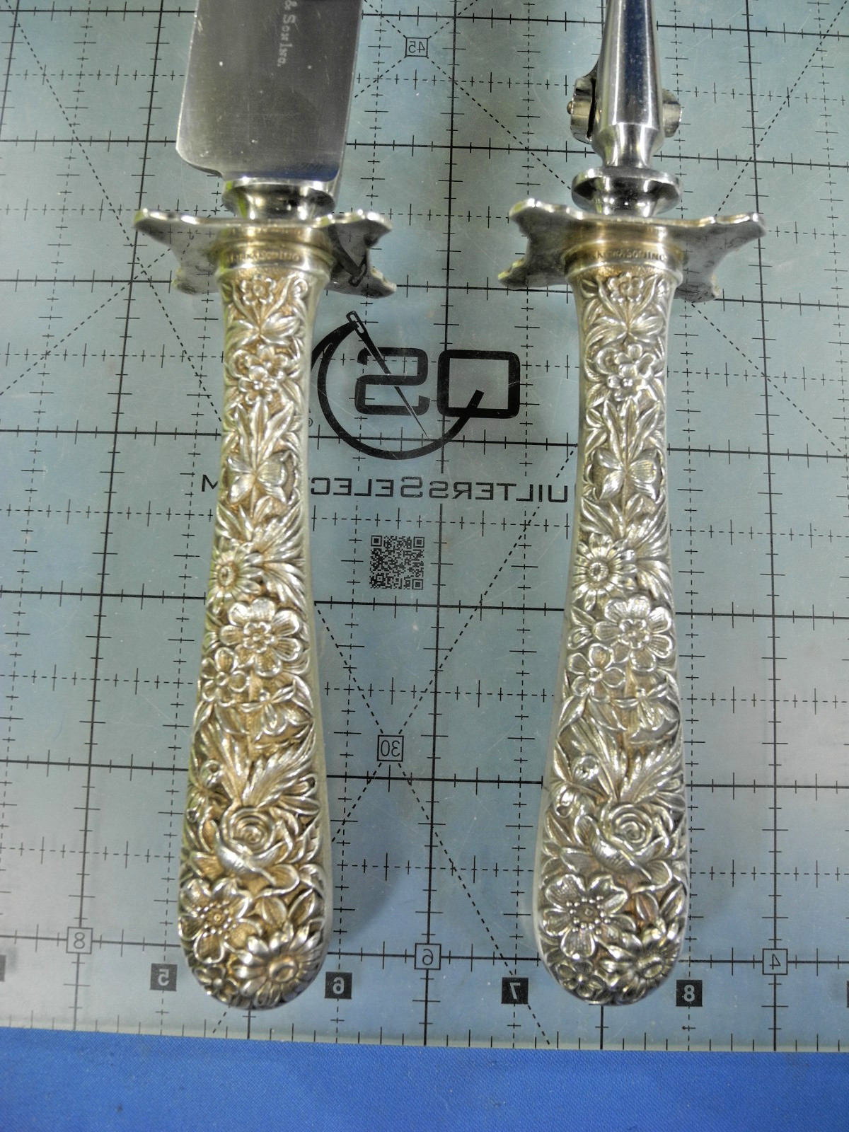 Kirk & Son Sterling Silver Repoussé Carving Set Knife 11 3/8″ Fork 9 1/4″
