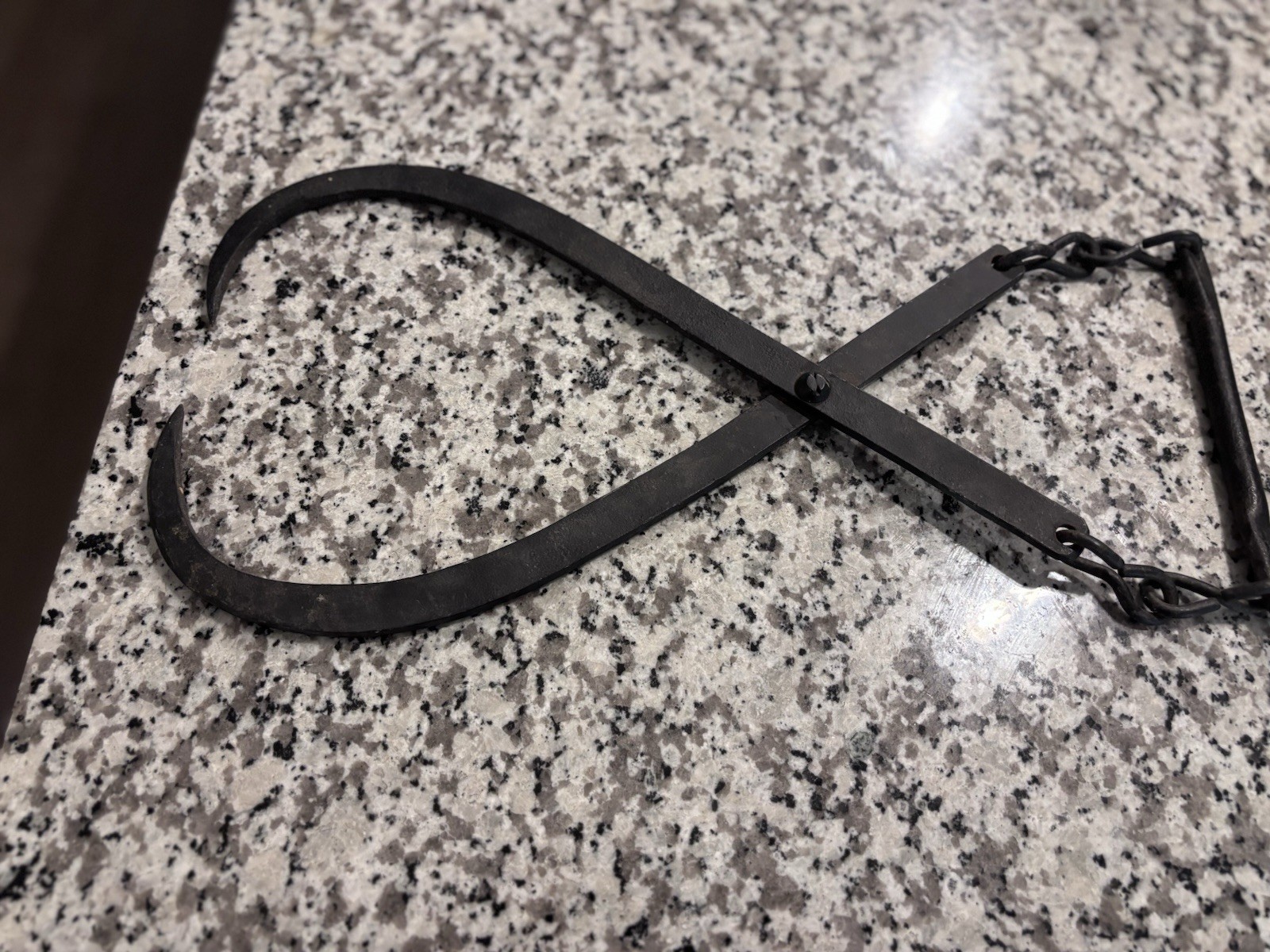 Antique Forged Iron Ice Tongs w/ Chain Handle – Primitive Farm Tool Blacksmith