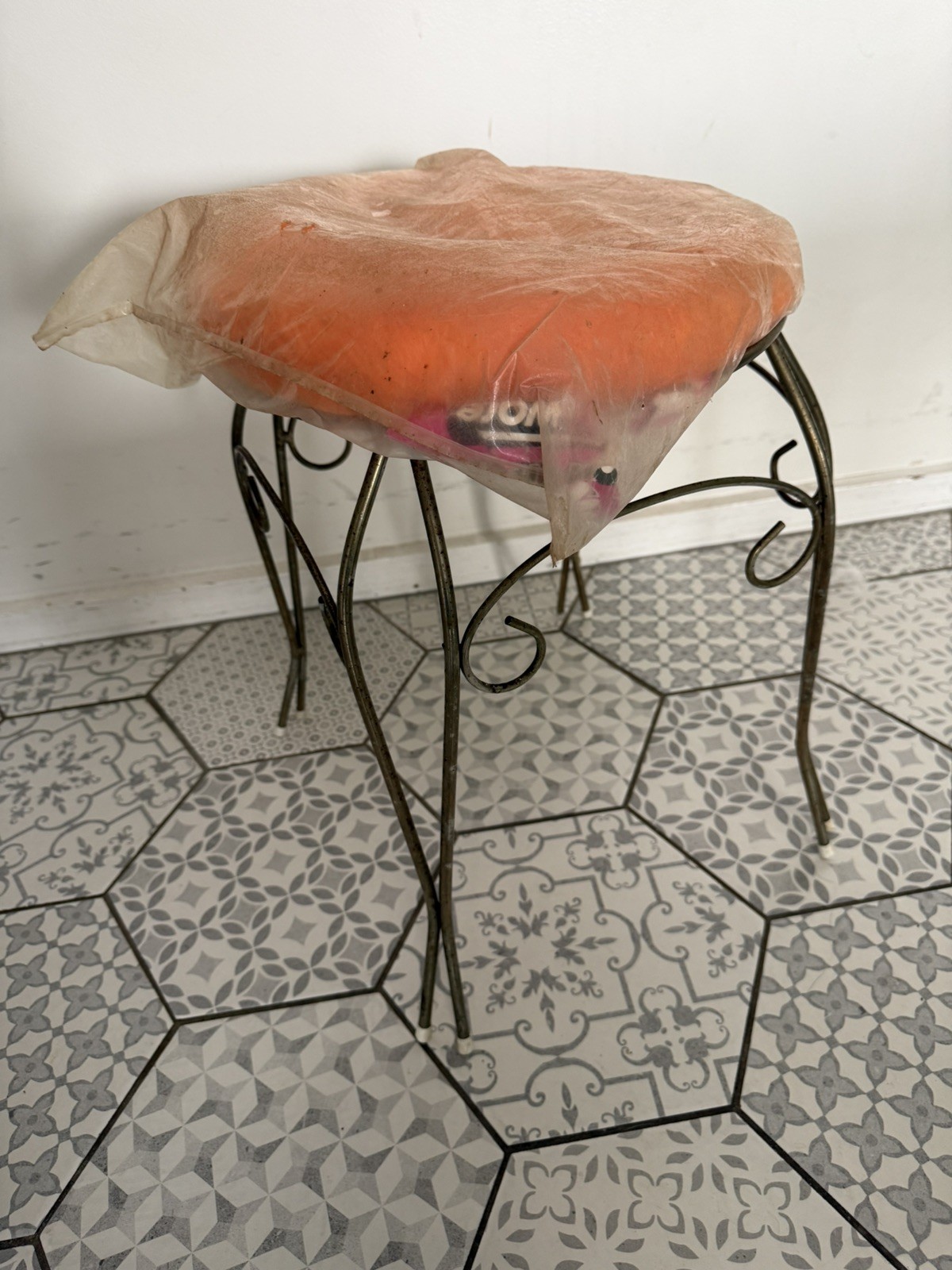 Hollywood Regency Gold tone Vanity Stool orange faux fur mid 1970s NOS Unopened