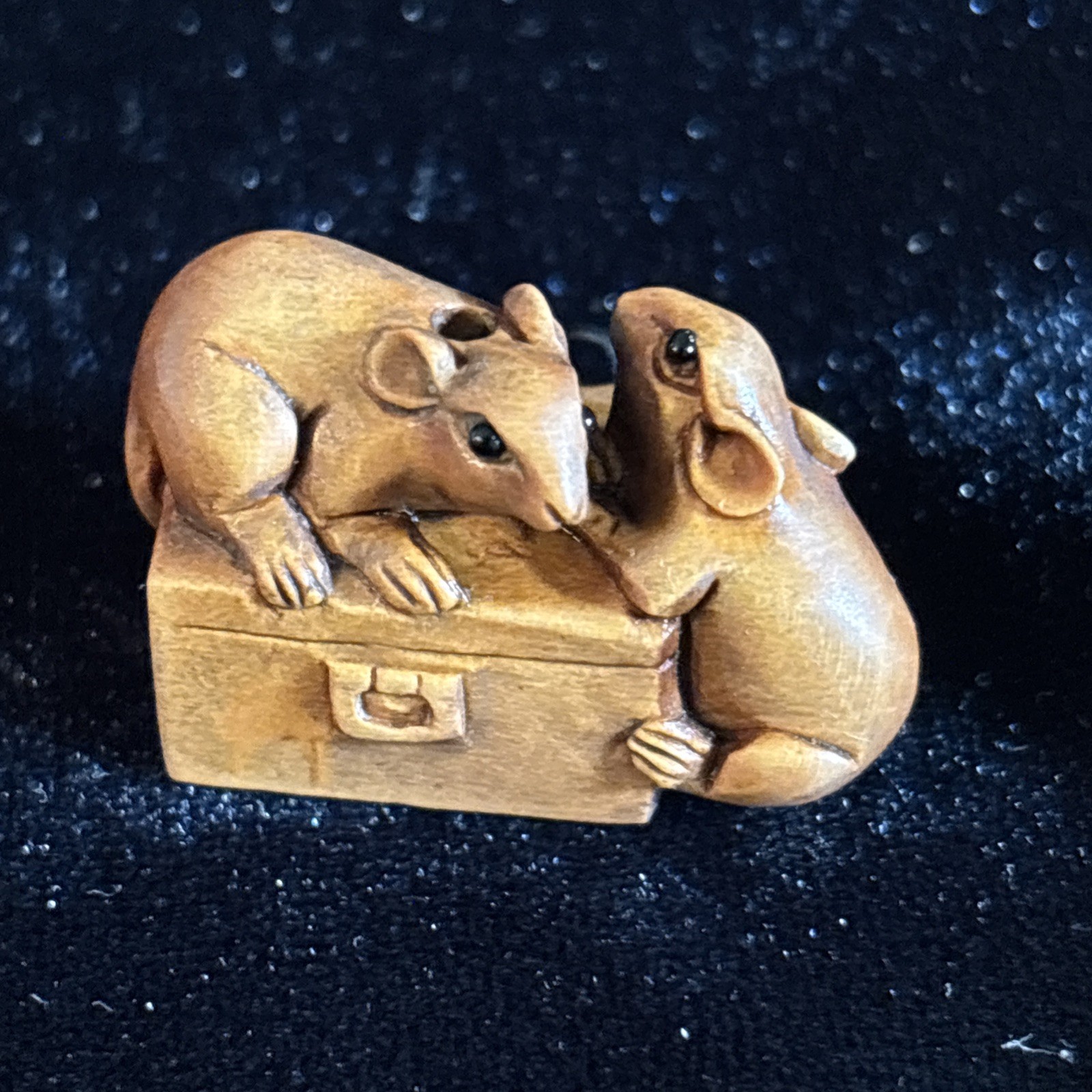 Japanese Boxwood Netsuke – Double Mice/Rats on Suitcase Signed