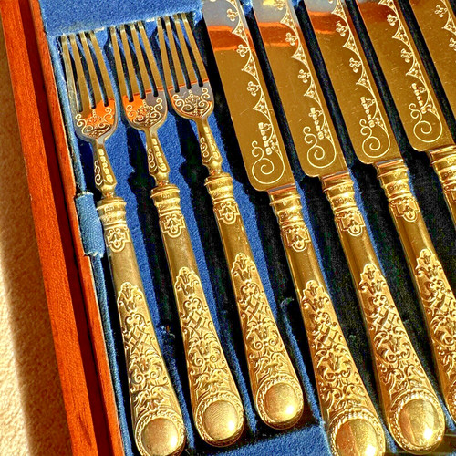 Antique Victorian 24 Piece Gold Cutlery Canteen Martin Hall 1868 Mahogany Box