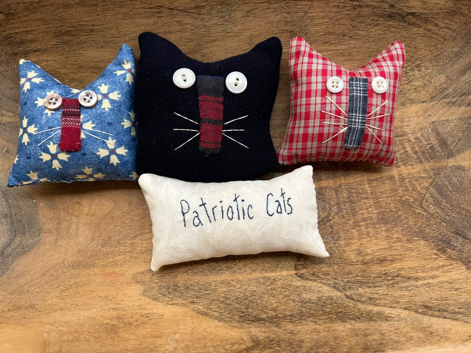 Primitive Patriotic Cats Set of 3 Kitties Bowl Fillers Ornies Red White Blue