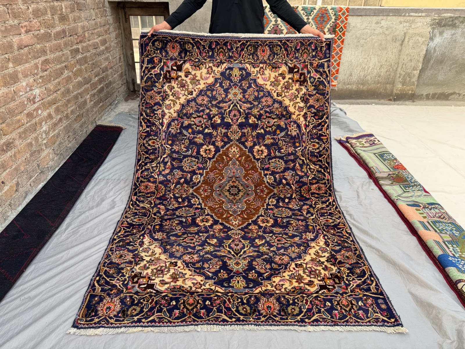 4’5×6’8 Ft Vintage Afghan Hand-Knotted Wool Rug Navy Floral Medallion Area Rug