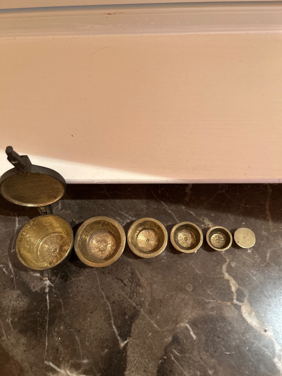 VINTAGE Brass Graduated Weight 6 Piece Set Nesting Apothecary set