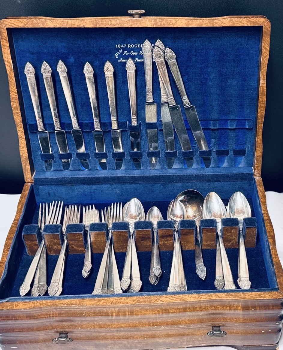 Rogers Bros 1847 Silverware Flatware In Box 59 Pieces W/ Wooden Box Rare Style