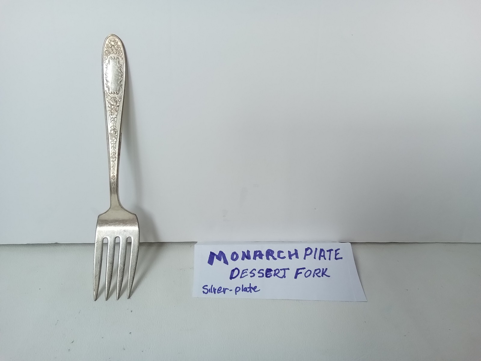 MONARCH PLATE SILVERPLATED DESSERT FORK SILVERWARE SETTING FLORAL NICE SHAPE