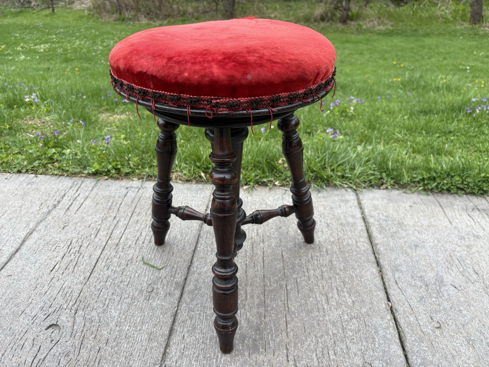 Victorian Antique Vanity Stool Oak Or Maple Piano Stool 13” X 18” Tall READ