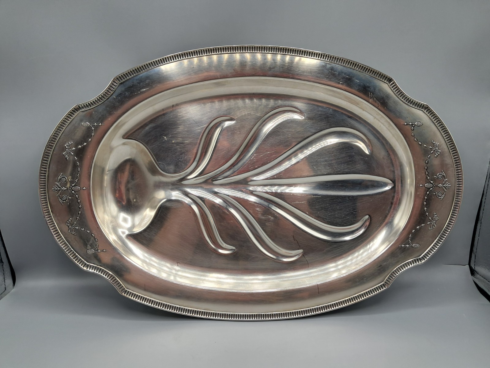 Oneida Silver Grosvenor Tree Of Life Meat Serving Tray W Feet 18″x12″