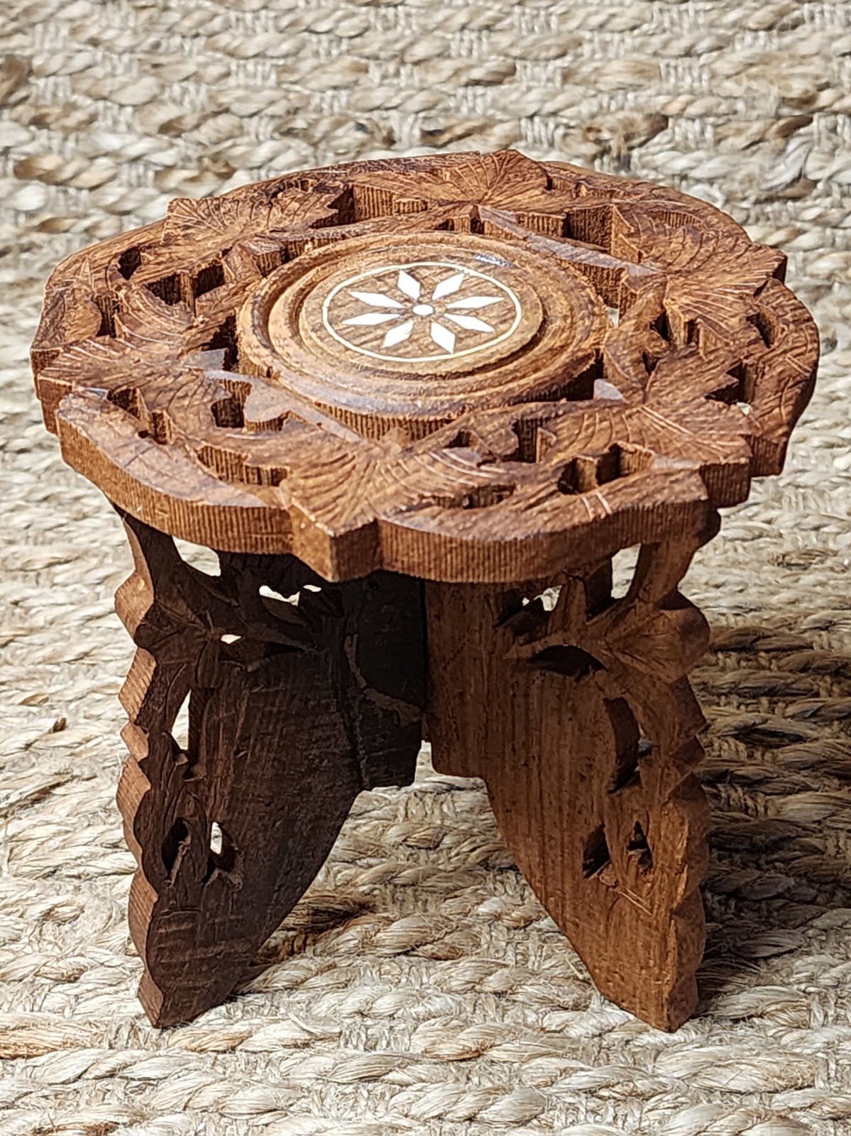 Vintage Hand Carved Anglo Indian Teak Plant Stand Table Inlaid Shell Leaf Design