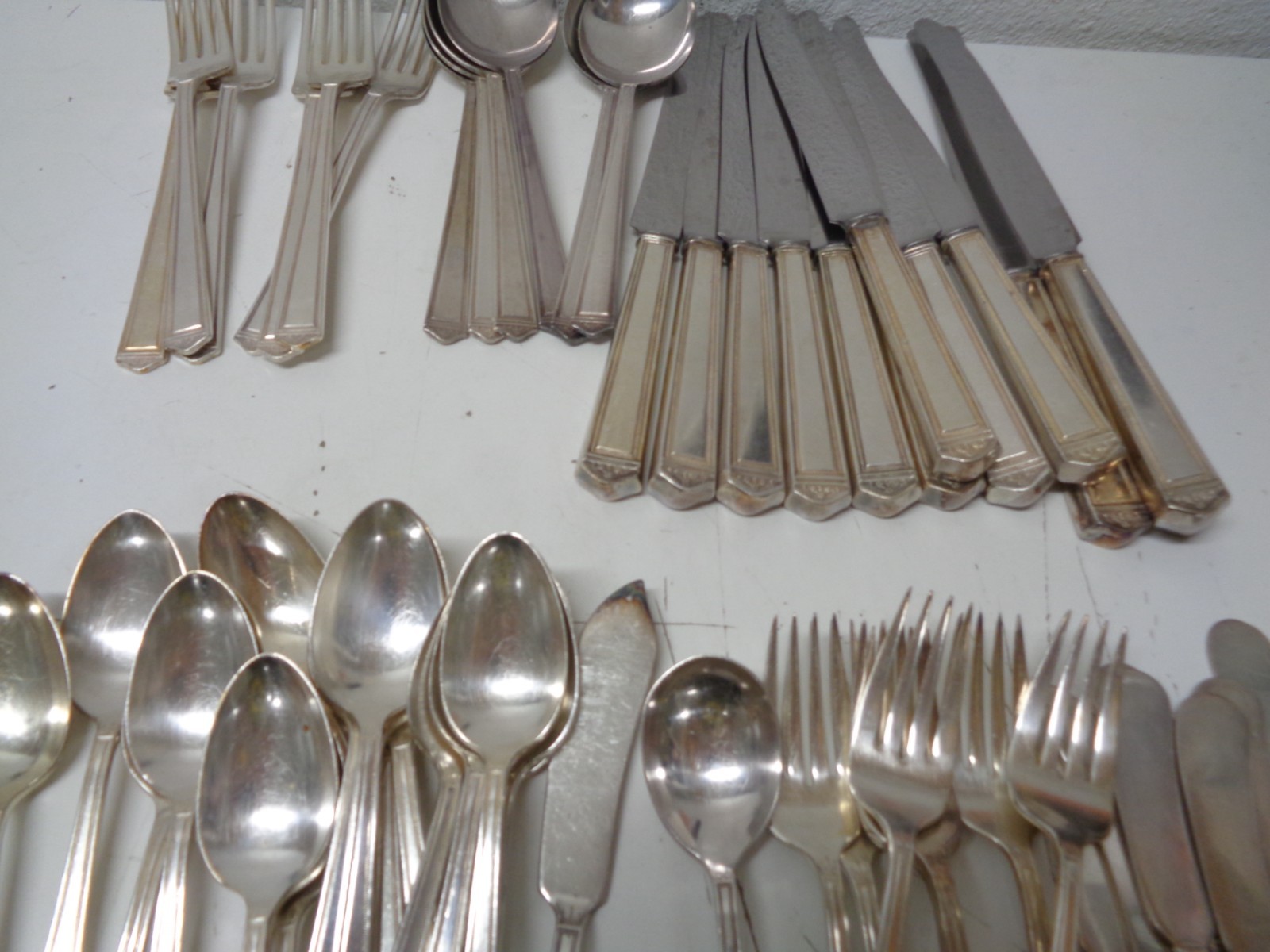 Rogers Antique Silverplate ANNIVERSARY Flatware 59 Pieces