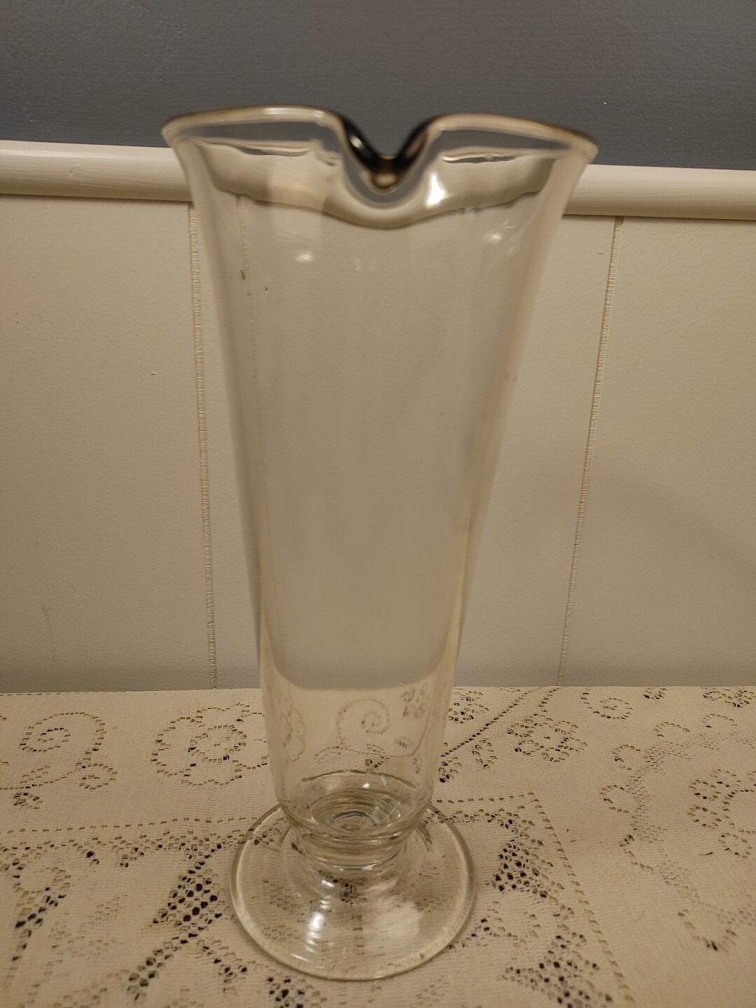 Large Antique 12″ Footed Blown Apothecary Glass Beaker No Etching!! 32 Oz