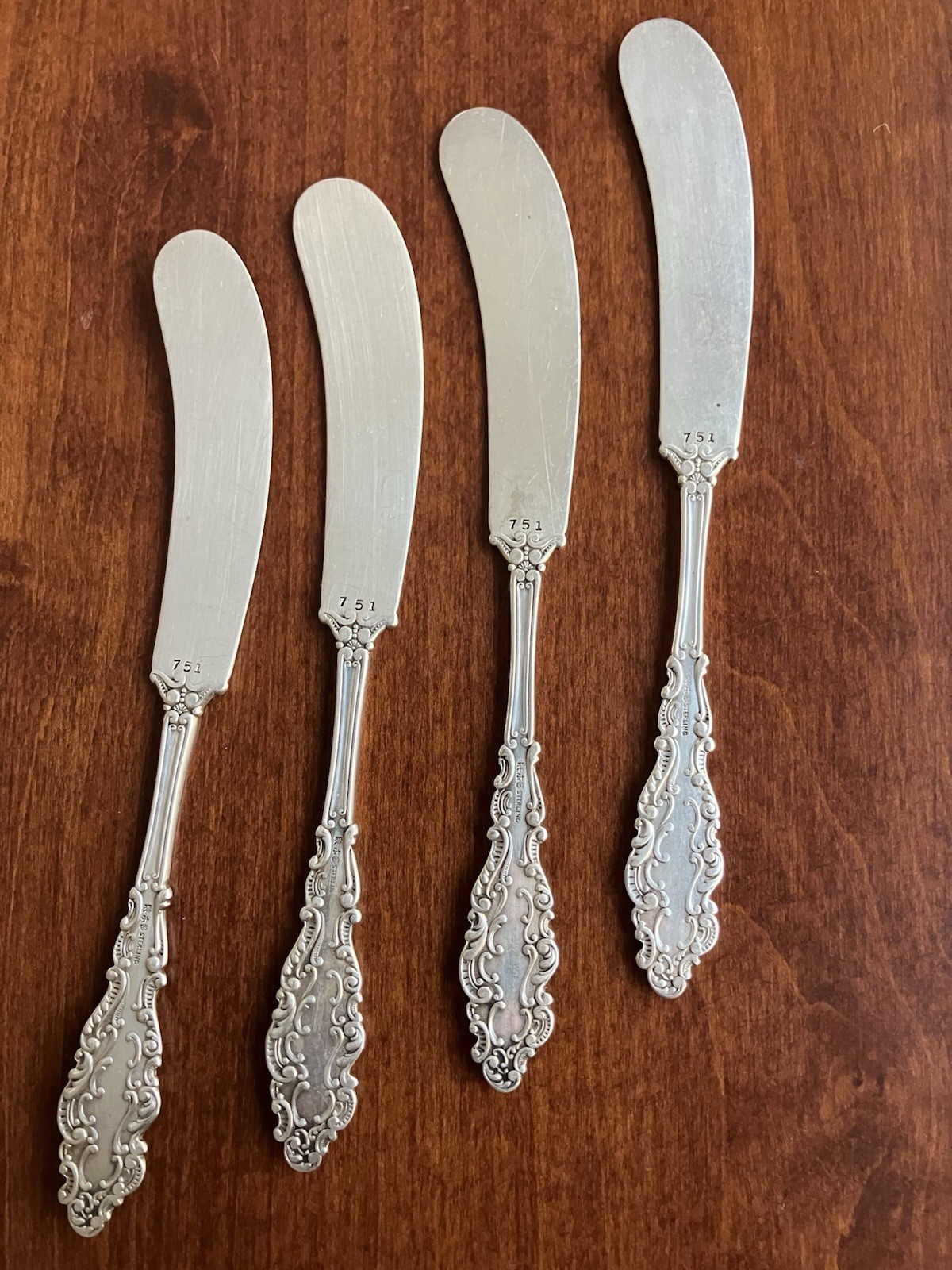 Set of 4 – Gorham Sterling Silver Butter Spreaders In Luxembourg Pattern
