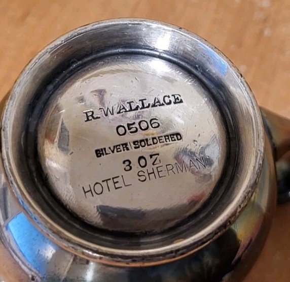 HOTEL SHERMAN Chicago 3oz Silver Soldered Creamer R. WALLACE #0506
