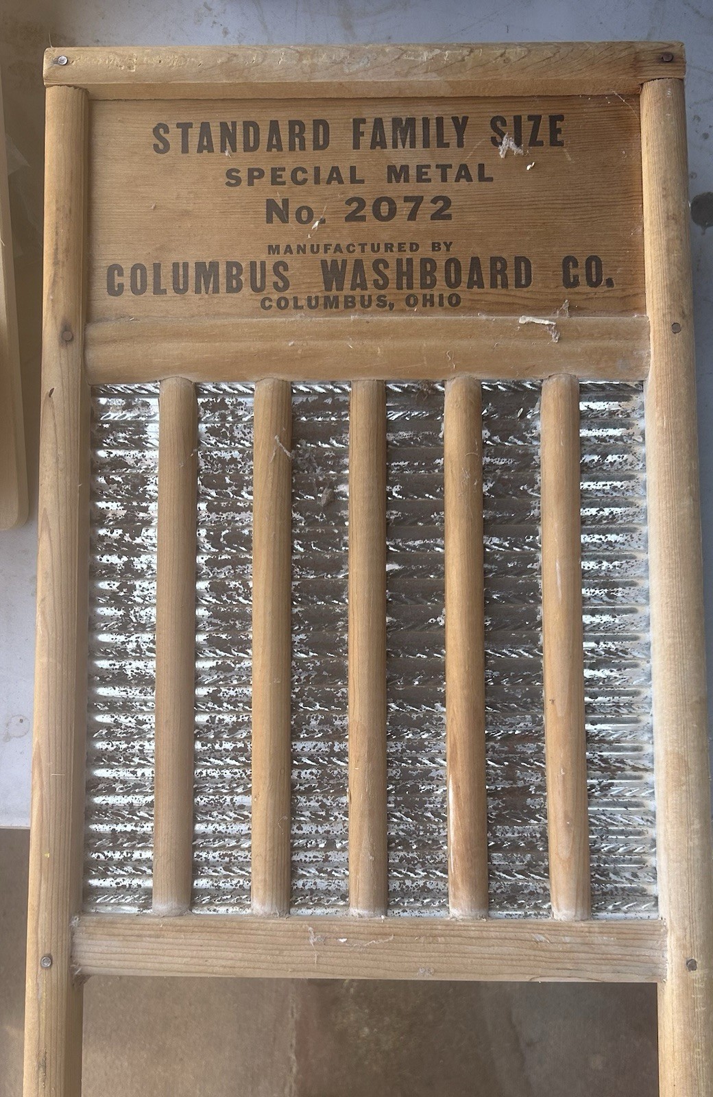 Maid-Rite Vintage Washboard No.2072 Columbus Washboard Co. Ohio 23.75” X 12.5”