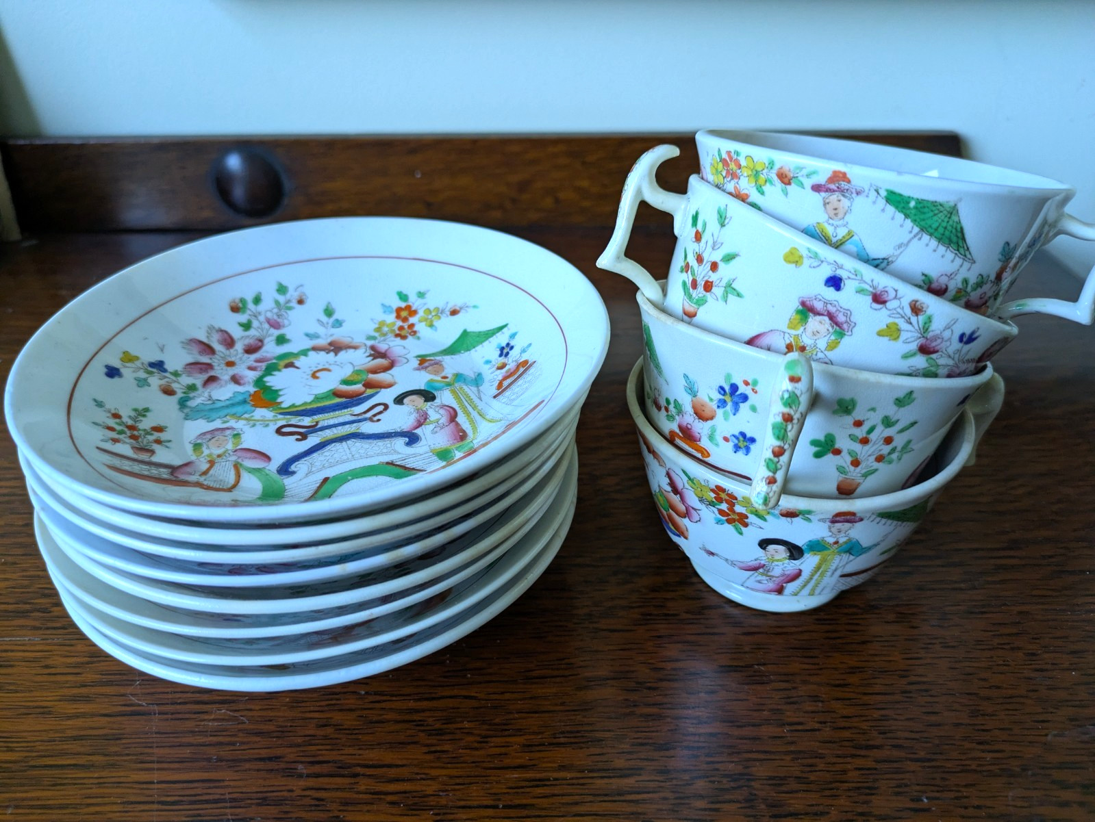 Georgian 1820s Tea Set Pieces Chinoiserie Oriental Musicians 4 Cups & 8 Saucers