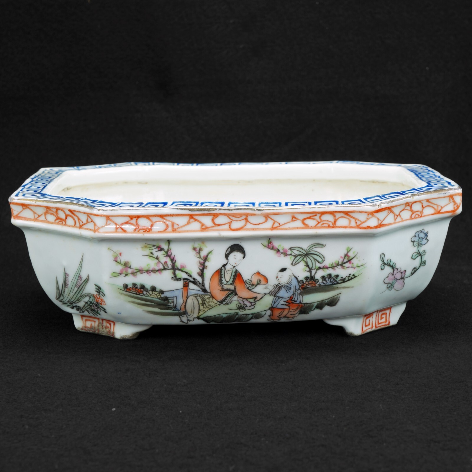 Chinese Polychrome Bulb Pot Jiaqing Reign Mark Late Qing/Republic