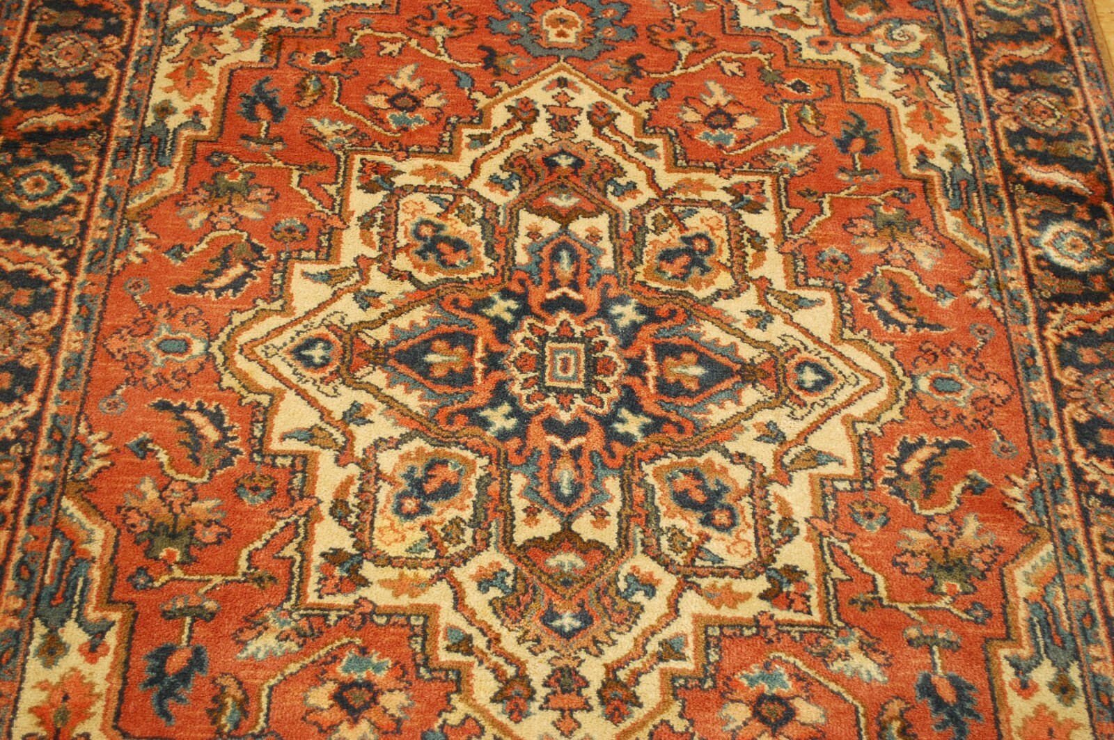 MINT AUTHENTIC AMERICAN KARASTAN ANTIQUE SERAPI PATTERN#744 RUG CARPET 4’3″ X 6′