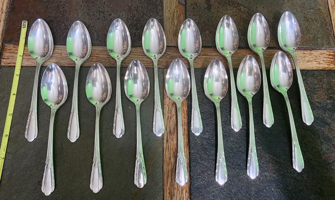 👌 LOT OF 15 c1934 LYNNWOOD/ MEMORY SILVERPLATED TEASPOONS/ TEA SPOONS 🍵