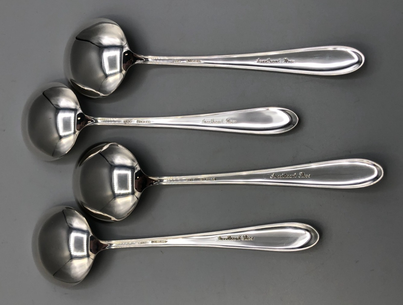 Sweetheart Rose by Lunt Sterling Silver set of 4 Cream / Round Soup Spoons 6.25″