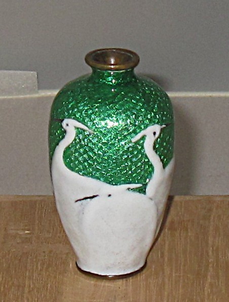 Antique Japanese Cloisonne Moriage Enamel Egrets w/ Green Foil Vase Meiji Period