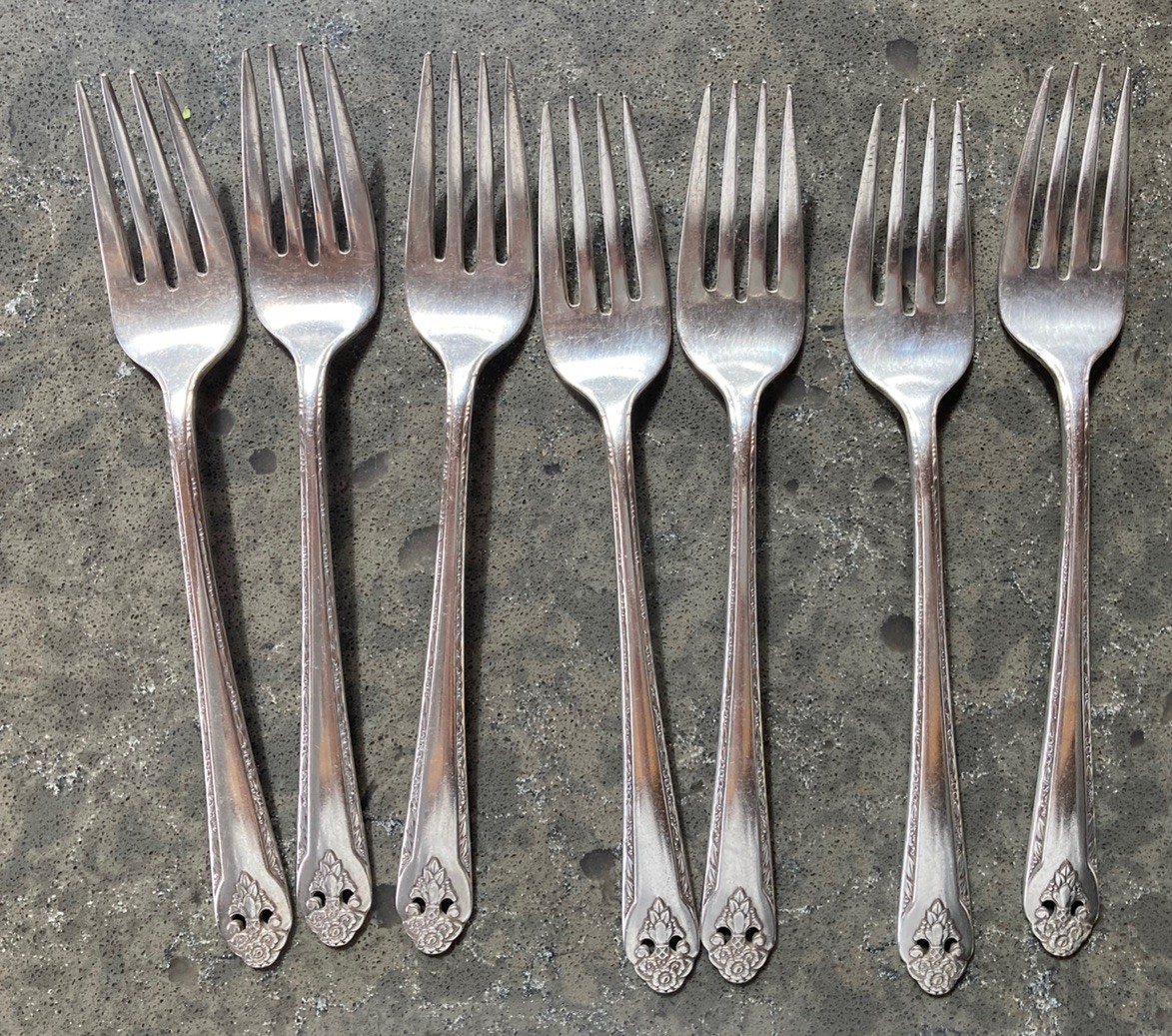 44pc Holmes & Edwards inlaid silverplate International Silver LOVELY LADY 1937