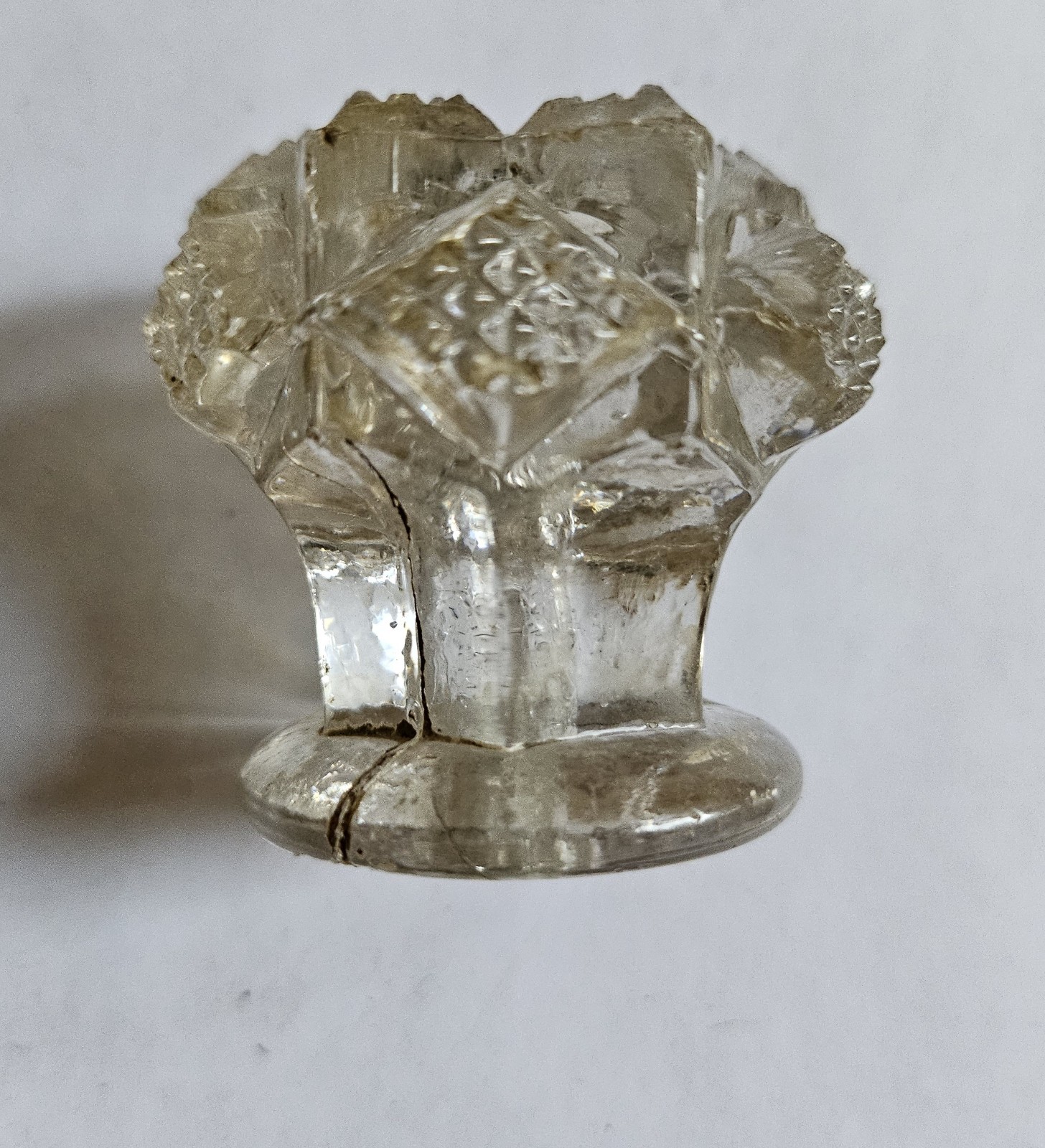 Antique Sandwich Clear Pressed/Cut Glass Drawer Pull, 1.75″Diameter x 1.75″h, VG