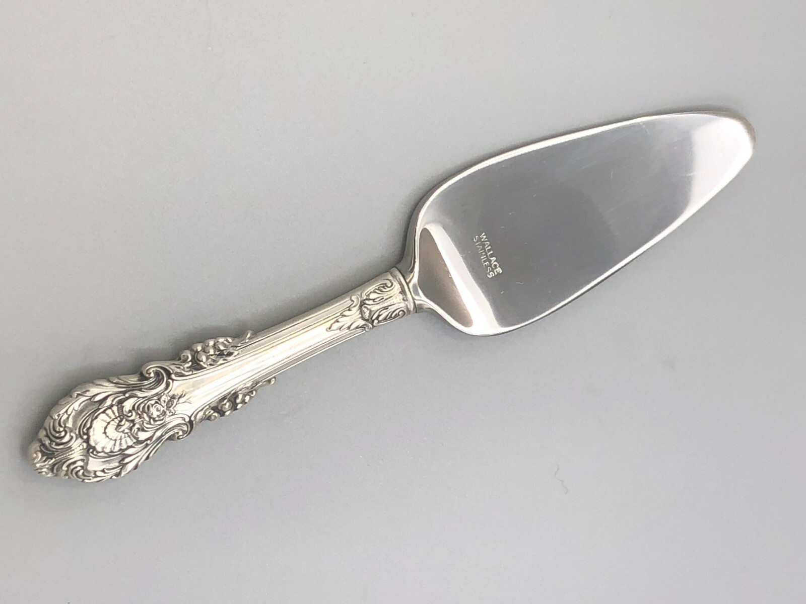 Sir Christopher by Wallace Sterling Silver old style Cheese Server 6.5″