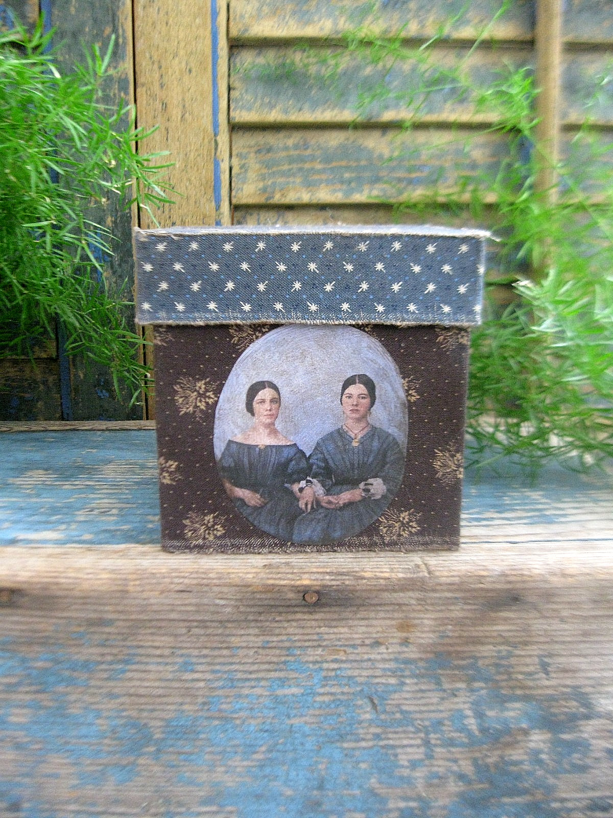Papier Mache Box Blue & Brown Calico Old Photo Print
