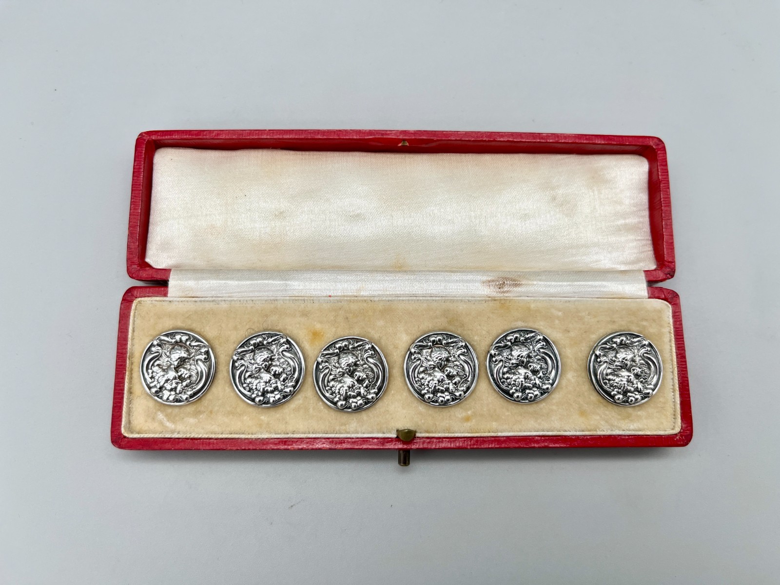 6 x ART NOUVEAU STERLING SILVER BUTTONS, LEVI & SALAMAN, BIRMINGHAM, 1903
