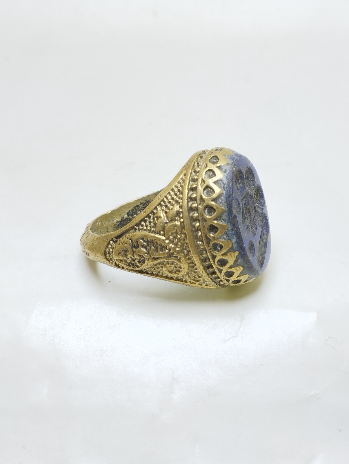 Ancient Roman Intaglio Agate Stone Solid Bronze Rare Ring Size 10.5 US