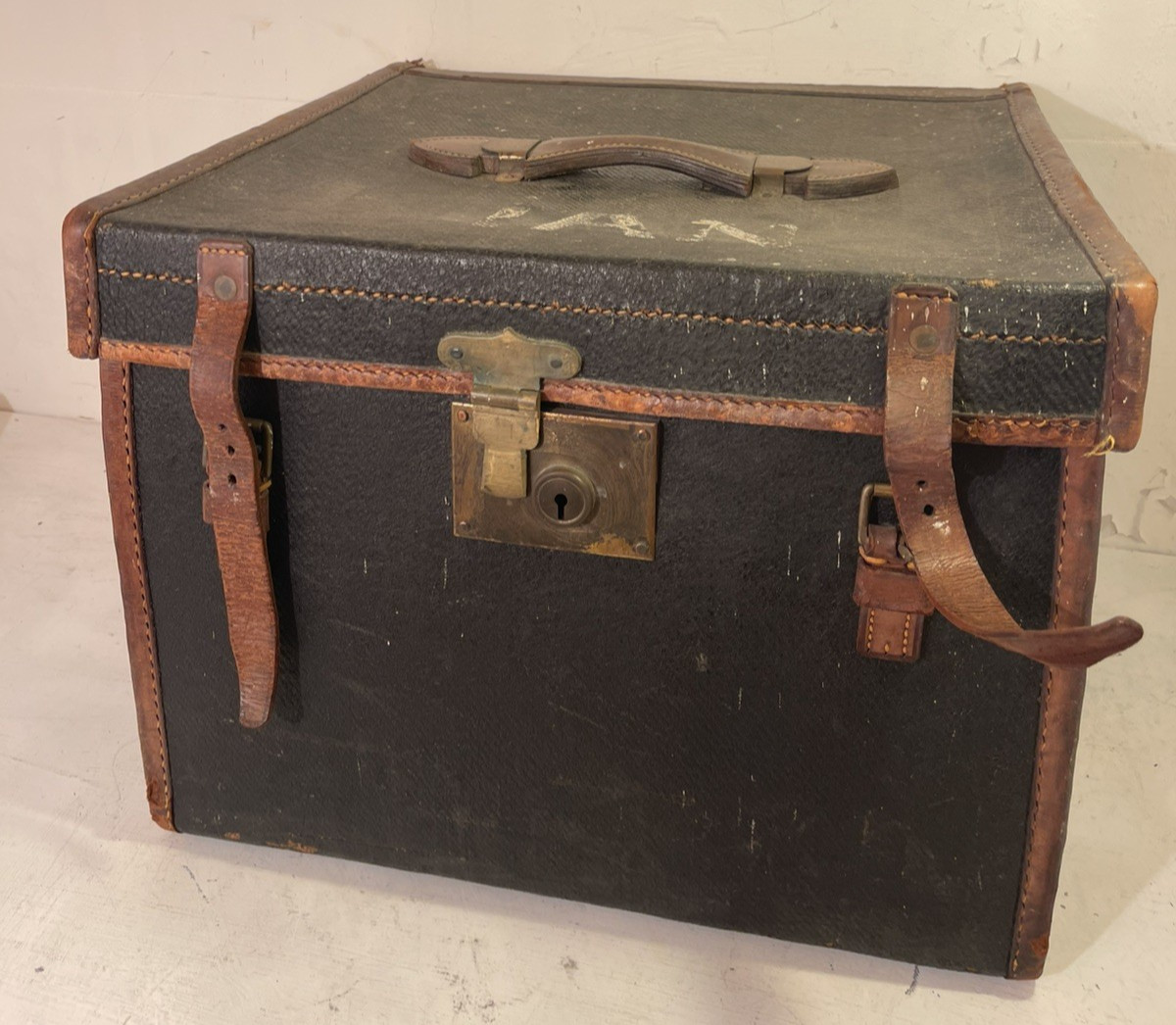 Early 20th Century Hill & Millard Ltd Travel Case